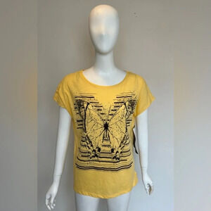 Onque Casuals SZ M Yellow Butterfly Short Sleeves Rhinestone T-Shirt Top NWT